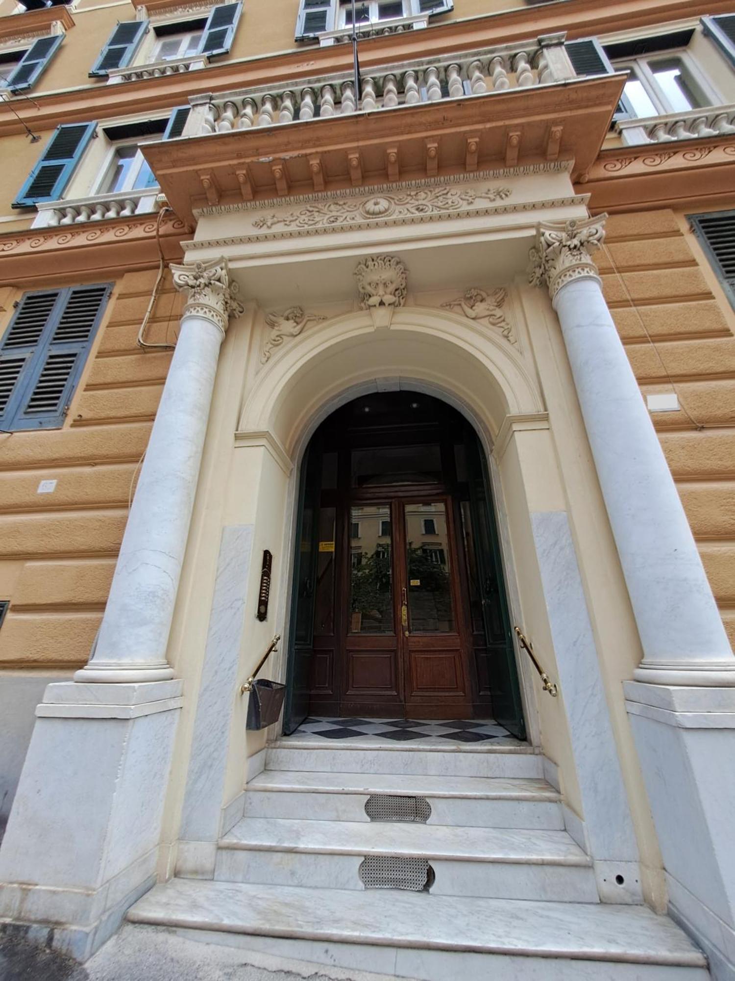 L'alcova B&b, A Due Passi Dal Centro Genoa